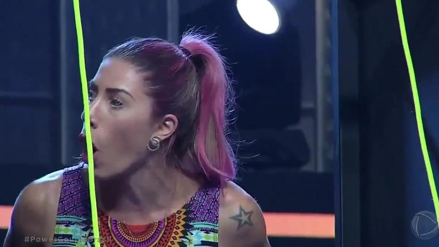 Tati Minerato grita com Aritana no "Power Couple Brasil" - Reprodução/ TV Record