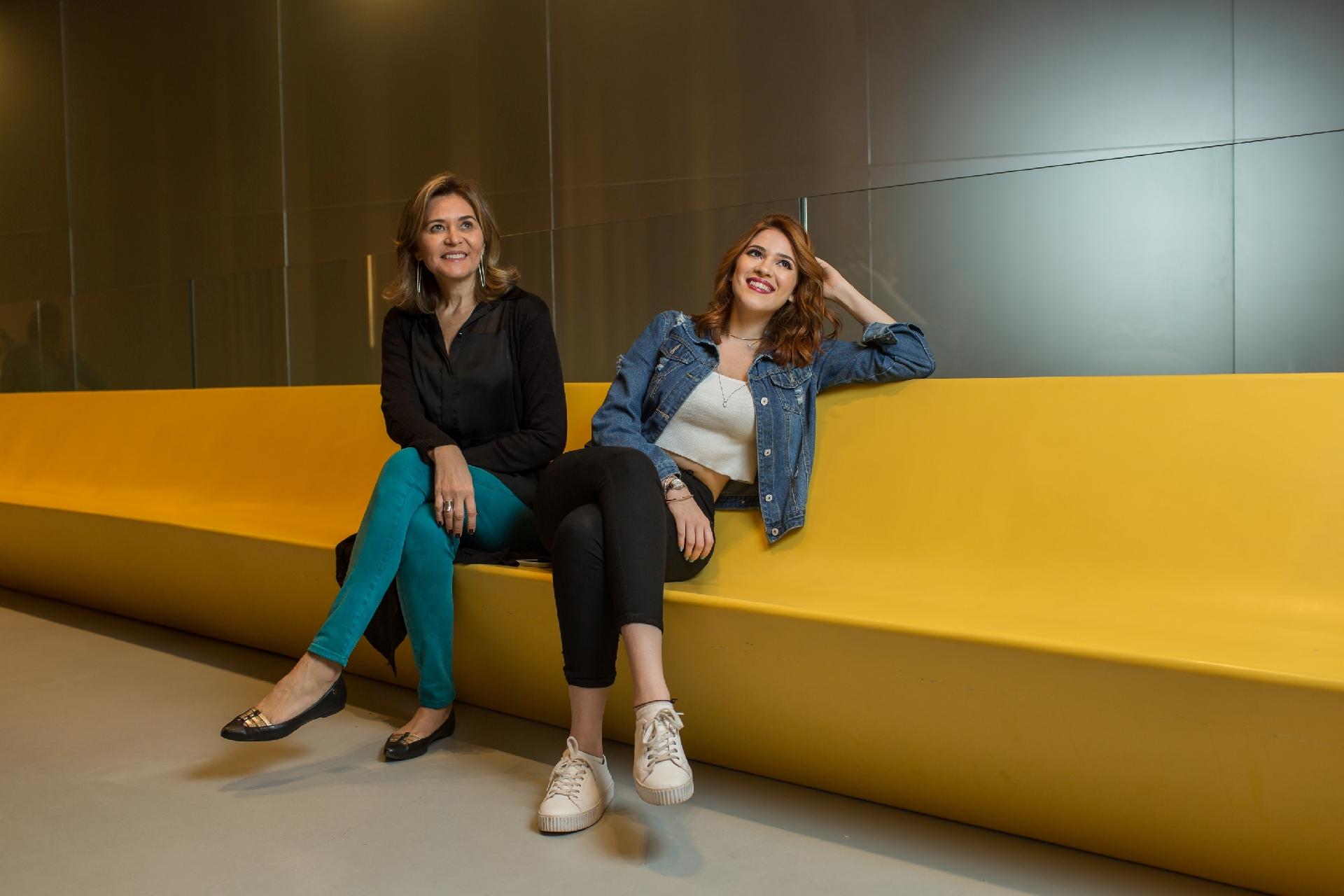 Ana com a mãe, Eva Lima, que faz seu planejamento de carreira - Ricardo Borges/UOL