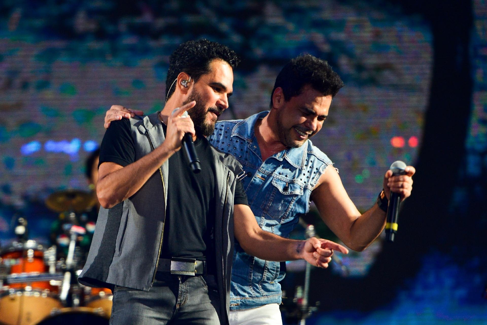 Zezé Di Camargo e Luciano se apresentam no Festival Virada Salvador 2019 - João Alvarez/UOL