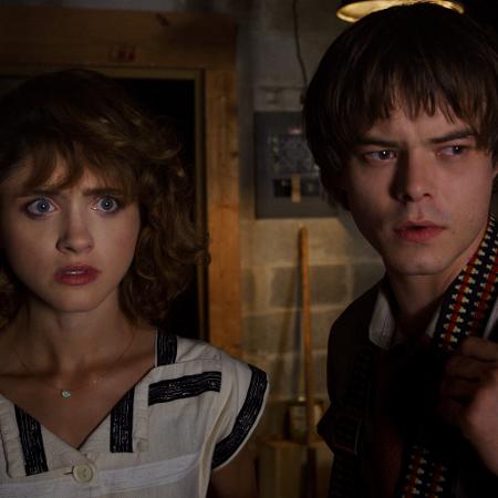 Nancy (Natalia Dyer) e Jonathan (Charlie Heaton) em cena da terceira temporada de Stranger Things - Divulgação - Divulgação