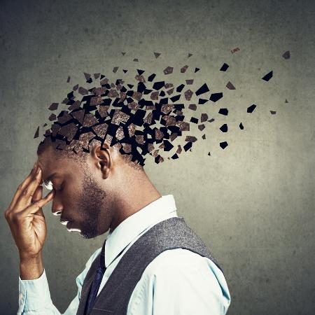Desconhecimento da gravidade do transtorno e vergonha dos sintomas são causas para a demora na busca pela ajuda - iStock