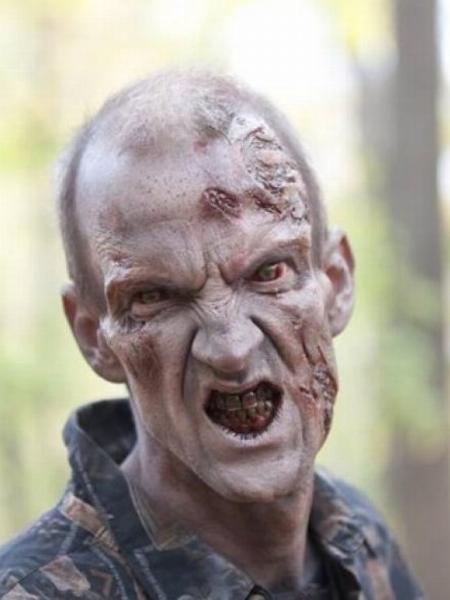 Michael Mundy em cena de "The Walking Dead" - Reprodução