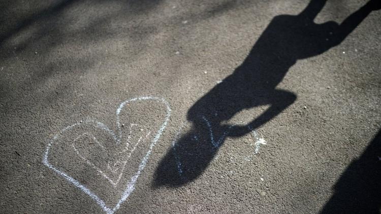 "Esta experiência está obviamente colocando uma enorme quantidade de estresse adicional sobre as crianças, sobre seus pais e na relação entre ambos" - Getty Images - Getty Images