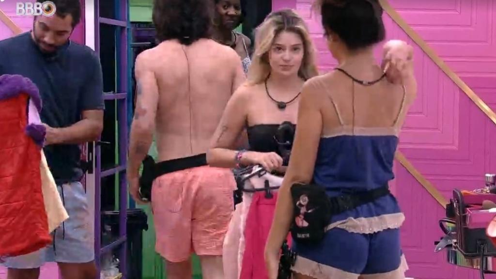 BBB 21: Viih Tube vê look da festa e diz que é sua despedida - Reprodução/ Globoplay