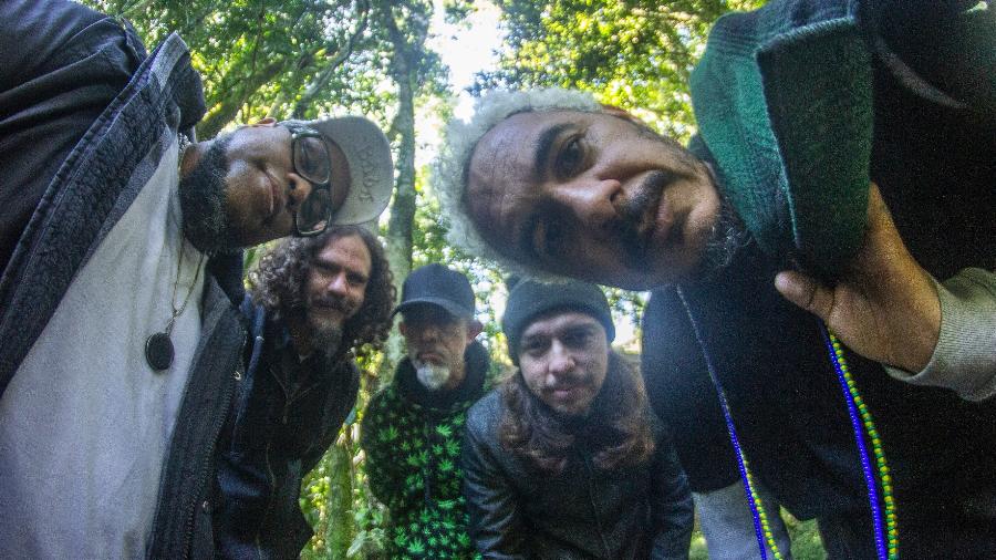 Marcelo D2, BNegão, Formigão, Pedro Garcia e Nobru lançam 'Jardineiros - A Colheita', disco deluxe do Planet Hemp