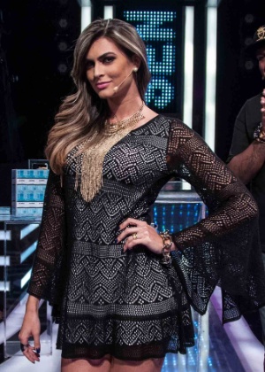 A ex-paniquete Renata Molinaro participa do "Mega Senha" - Divulgação - Divulgação