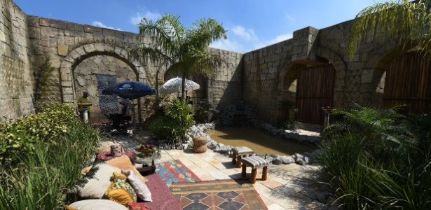 O jardim do palácio, na cidade de Quir, em "Os Dez Mandamentos - Nova Temporada" - André Durão/UOL - André Durão/UOL