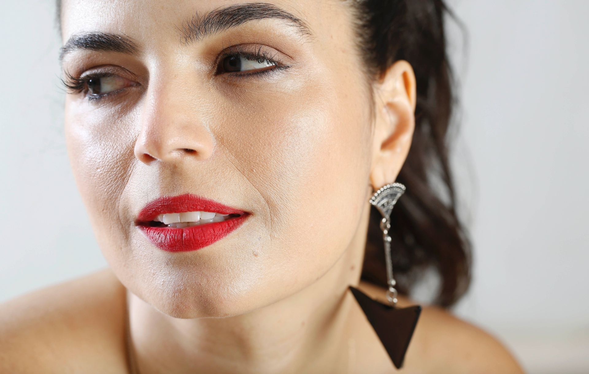 Aos 40 anos, a cantora e atriz Emanuelle Araújo finalmente lança o primeiro disco solo "O Problema é a Velocidade" - Marcos Pinto/UOL