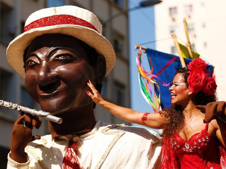 O bloco Orquestra Voadora foi formado a partir do encontro de músicos de Carnaval de rua do Rio - Marcelo de Jesus/UOL