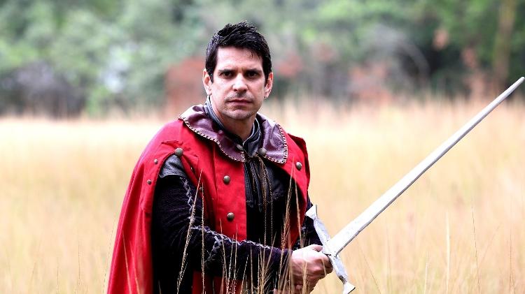 Em “Belaventura”, novela das sete da Record, Alexandre Barillari dá vida ao personagem Tácitus. Um cavaleiro do bem que se apaixona pela princesa Carmona, papel de Camila Rodrigues - Munir Chatack/ Record TV - Munir Chatack/ Record TV