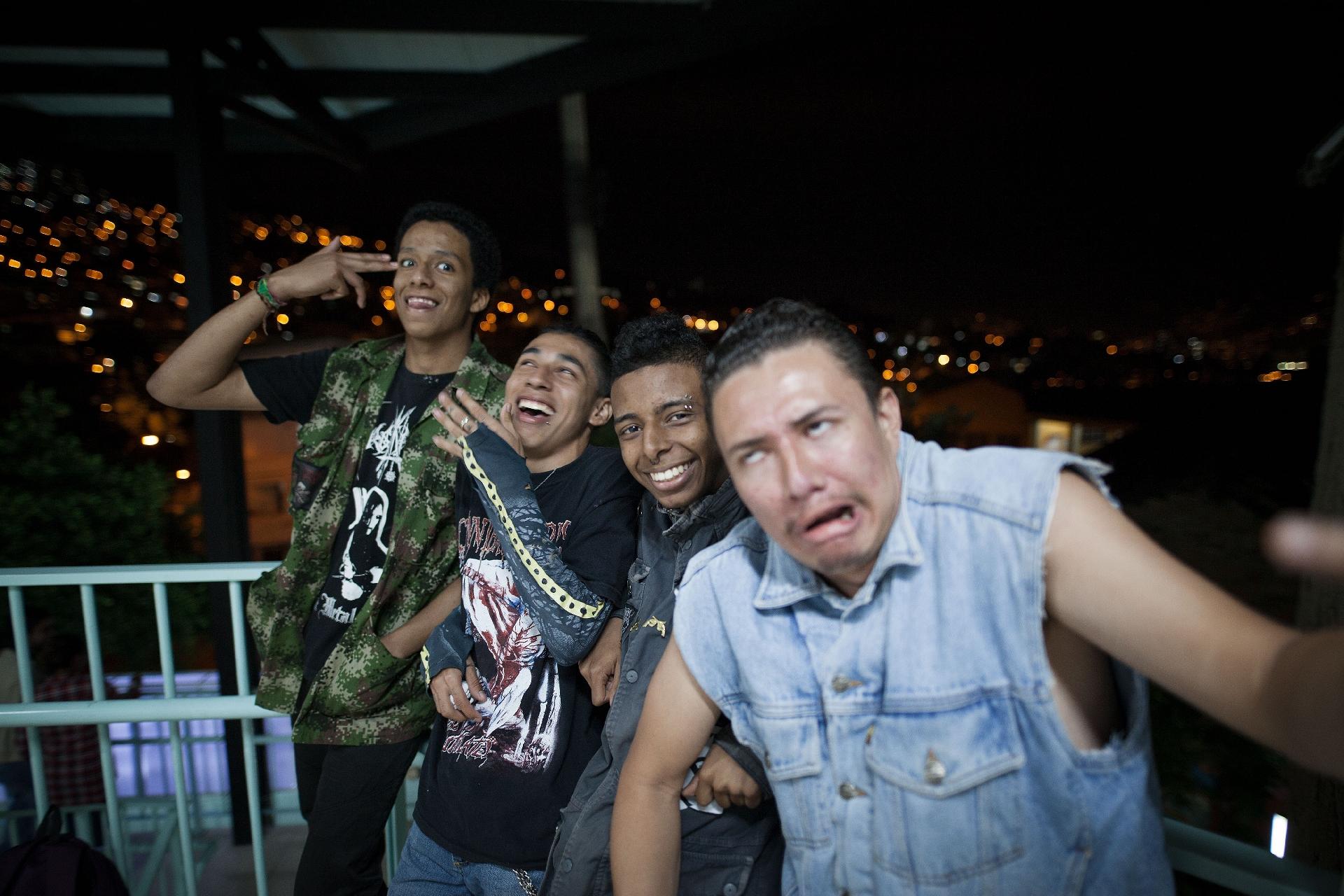 Fotografias do projeto "Los Metaleros de Medellín" do designer brasileiro Daniel Motta - Daniel Motta/Divulgação