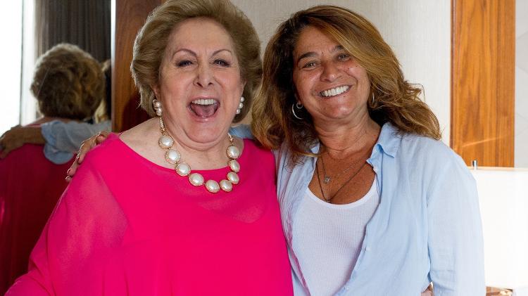 Aracy Balabanian e a diretora Chris D'Amato em "Sai de Baixo, o Filme" - Reprodução - Reprodução