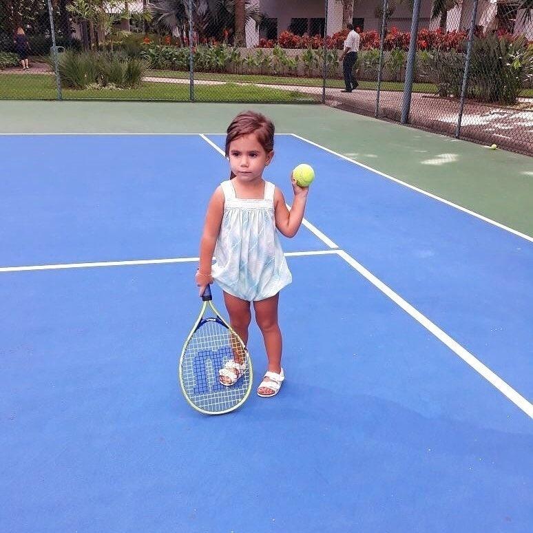 Maria Flor, filha de Deborah Secco - Reprodução/Instagram/dedesecco