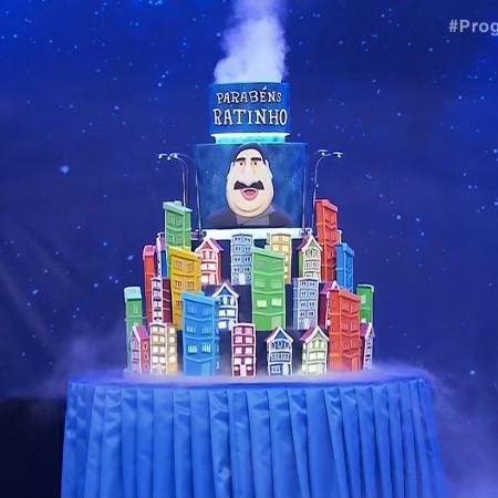 "Programa do Ratinho" ganha bolo comemorativo de 20 anos no SBT - Reprodução/SBT - Reprodução/SBT