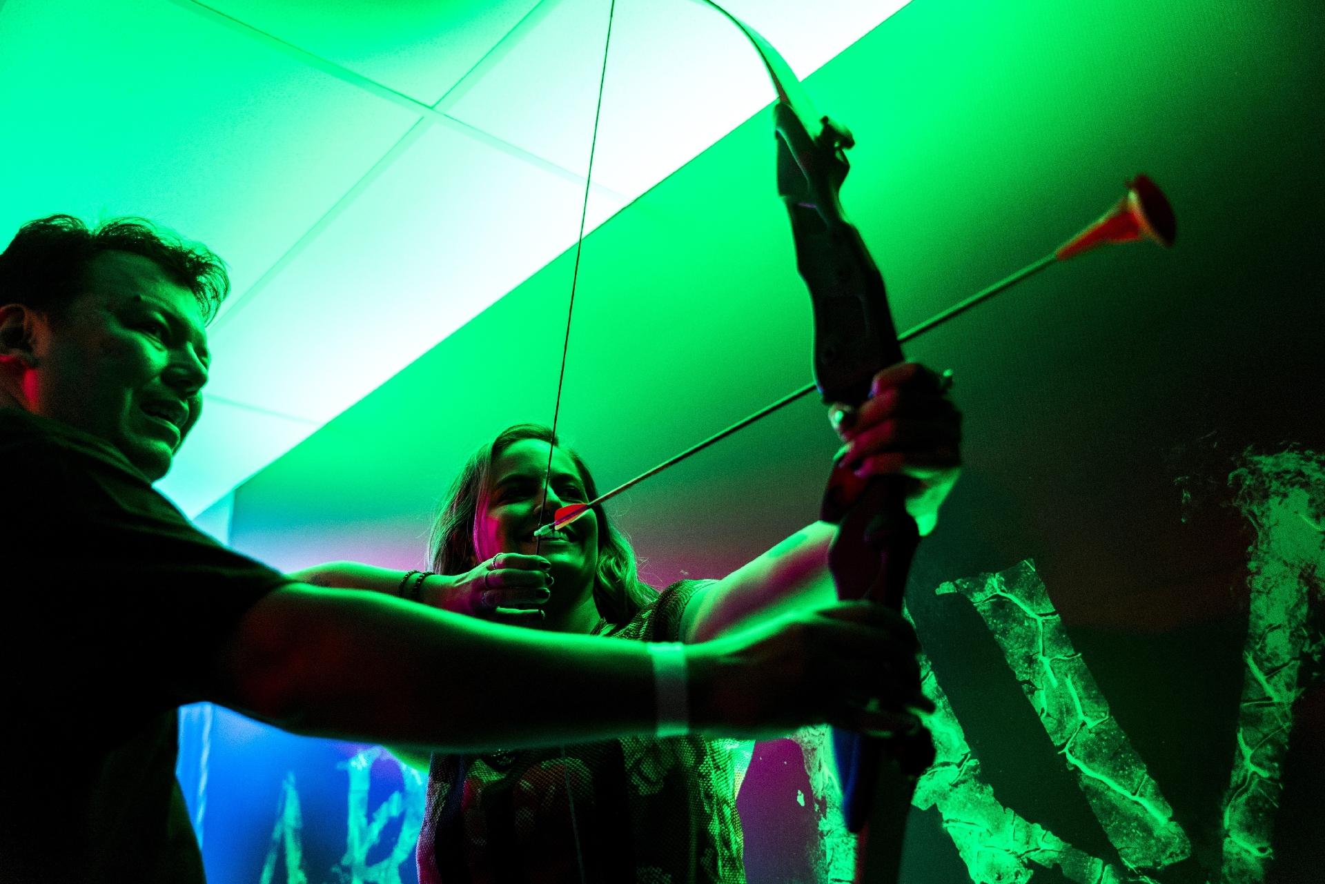 Casa Warner, atração do Warner Channel em São Paulo, tem experiência inspirada na série "Arrow" - Rafael Roncato/UOL