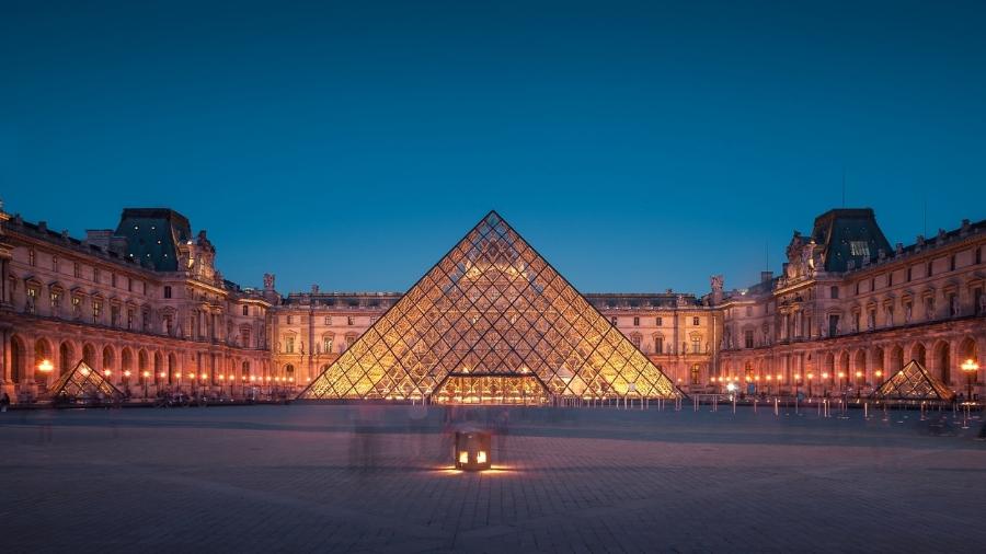 Em março de 2021 o Louvre lançou uma plataforma onde todas suas obras, inclusive as que não estão expostas, podem ser vistas pela internet - Getty Images