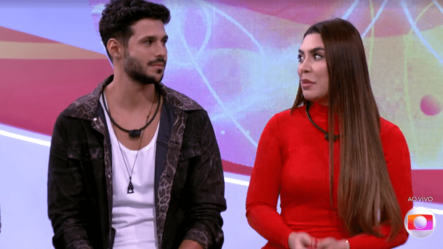 BBB 22: Rodrigo e Naiara trocam farpas no programa ao vivo - Reprodução/Globoplay