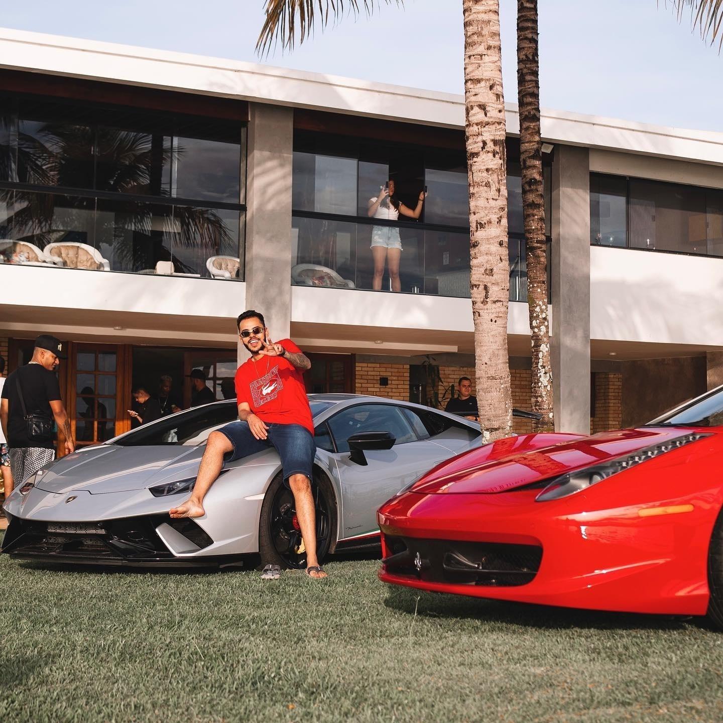 Youtuber Klebim e sua frota de carros de luxo - Reprodução/Instagram