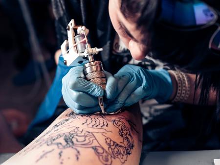 20 tatuagens curiosas pra você pensar duas vezes antes de desenhar na pele  - Listas - BOL