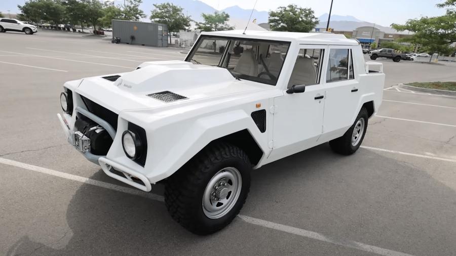 Lamborghini LM002 "Rambo Lambo"