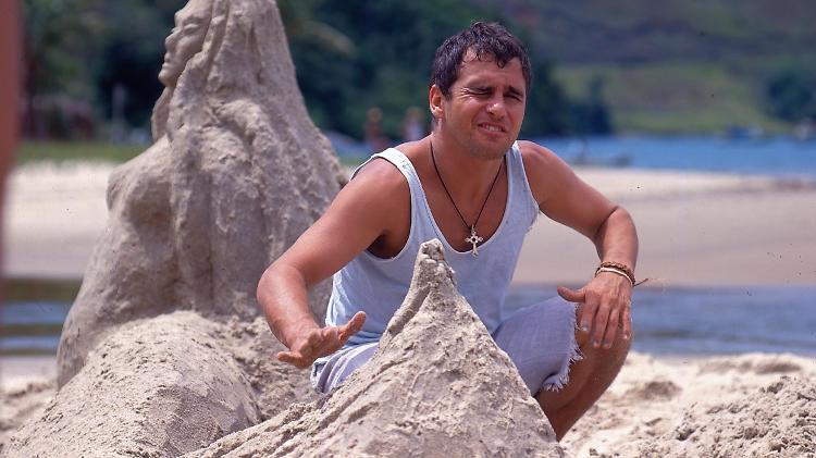 Marcos Frota interpreta Tonho da Lua em "Mulheres de Areia" (1993)