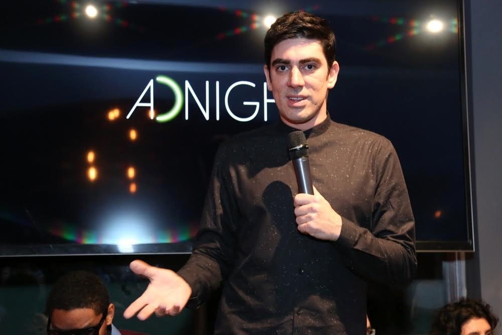 27.jul.2016 - Marcelo Adnet na apresentação de seu programa - Roberto Filho /Brazil News