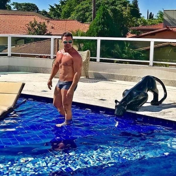 Fotos Vem Verao Famosos Curtem A Estacao Na Praia E Piscina 09 12 2016 Uol Tv E Famosos