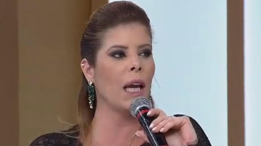 Flávia do Valle foi entrevistada por Luciana Gimenez no "Superpop" - reprodução/RedeTV!