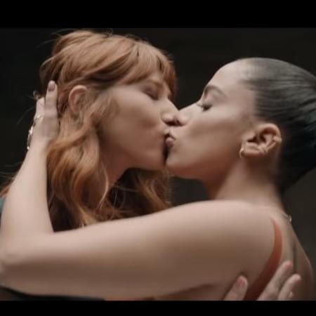 Anitta beija 24 pessoas em novo clipe, entre elas várias mulheres - Reprodução