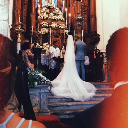 Iza e Sérgio Santos no altar da igreja do Outeiro da Glória, no Rio de Janeiro - Reprodução/Instagram/felipesassi - Reprodução/Instagram/felipesassi