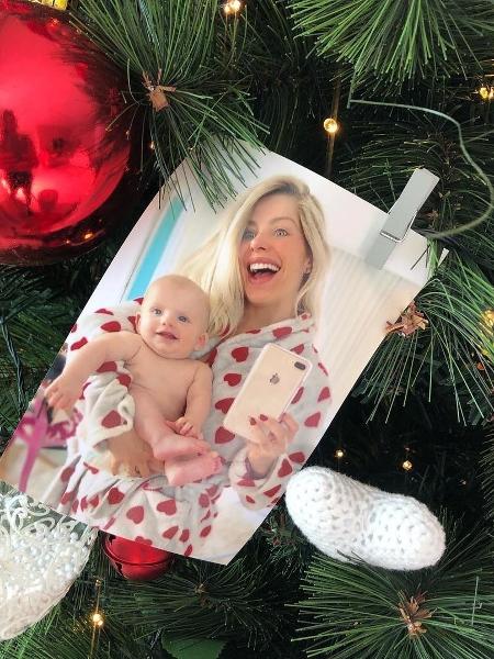 Karina Bacchi virou "enfeite" no Natal - Reprodução/Instagram
