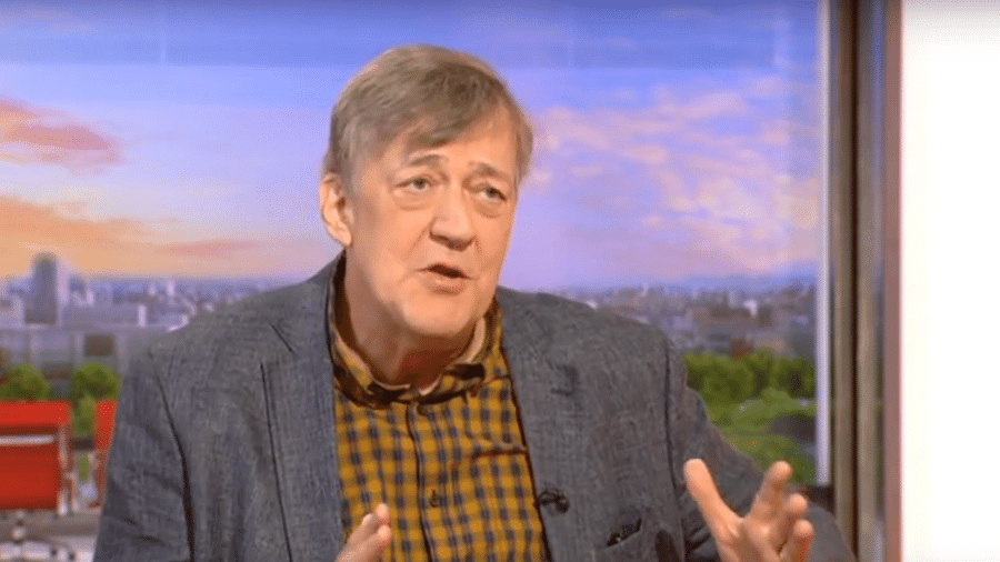 Stephen Fry em entrevista ao BBC Breakfast - Reprodução/YouTube