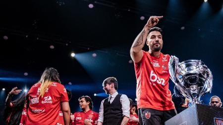 Flamengo bate INTZ e é campeão brasileiro de League of Legends - SBT