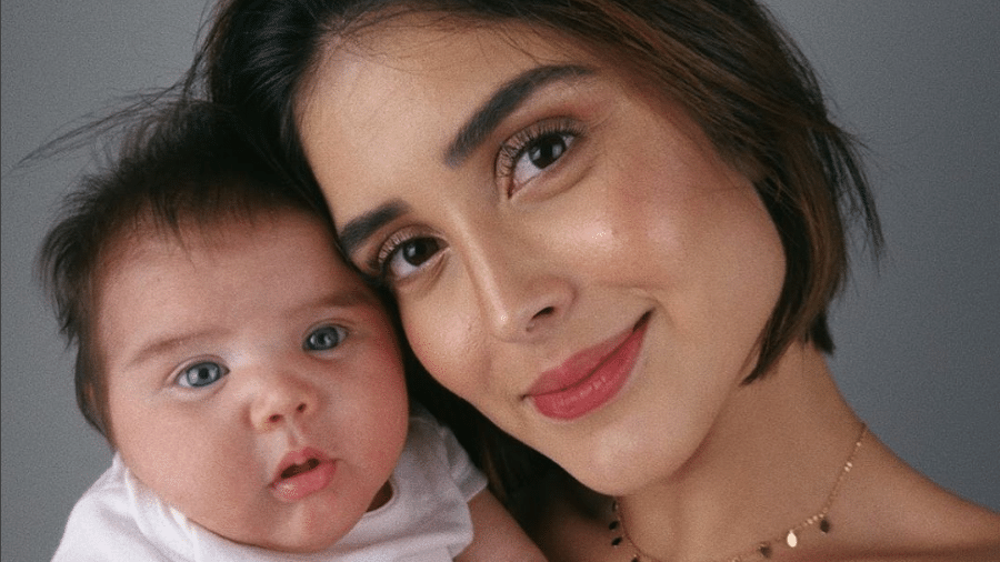 Letícia Almeida comemorou dois meses da filha mais nova com foto no Instagram: "Eu te amo além do universo" - Reprodução/Instagram/@leticia