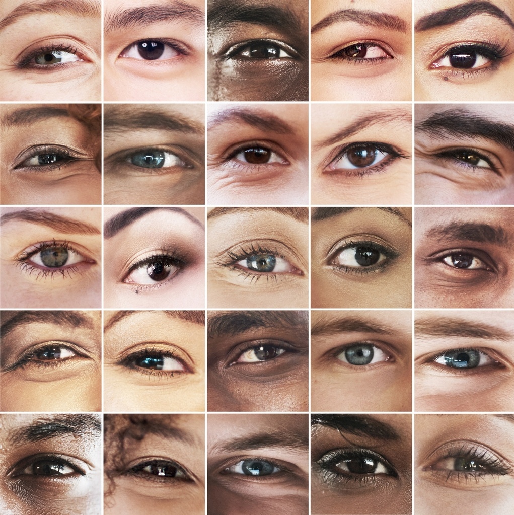 Olhos masculinos coloridos