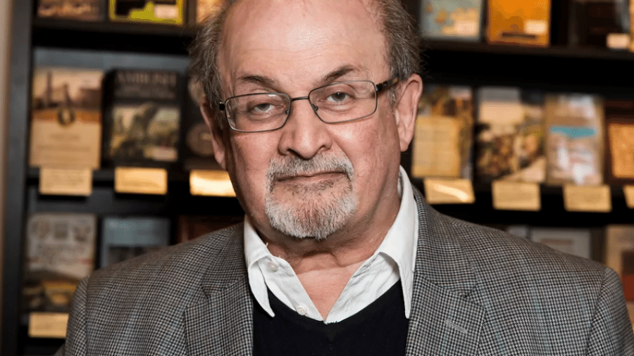 Autor Salman Rushdie é atacado nos EUA  - Grant Pollard/Invision/AP
