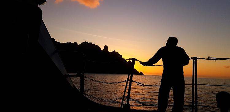 Pôr do Sol na Ilha de Trindade a bordo de embarcação da Marinha brasileira - 3ºSG-ET André Luiz/Marinha do Brasil/Flickr - 3ºSG-ET André Luiz/Marinha do Brasil/Flickr