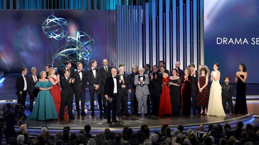 'Succession' ganha prêmio de Melhor Série de Drama no 75º Emmy Awards