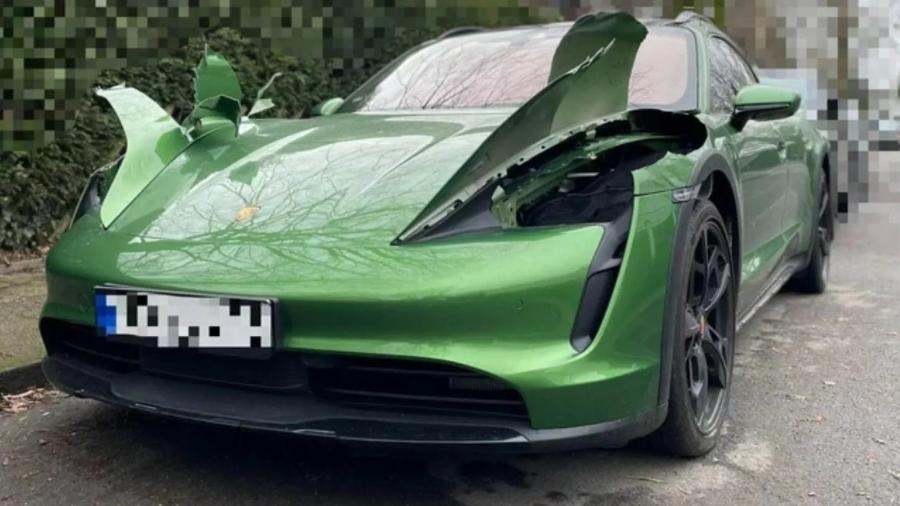 Porsche Taycan Cross Turismo teve faróis roubados na Alemanha; esse tipo de furto também tem acontecido no Brasil