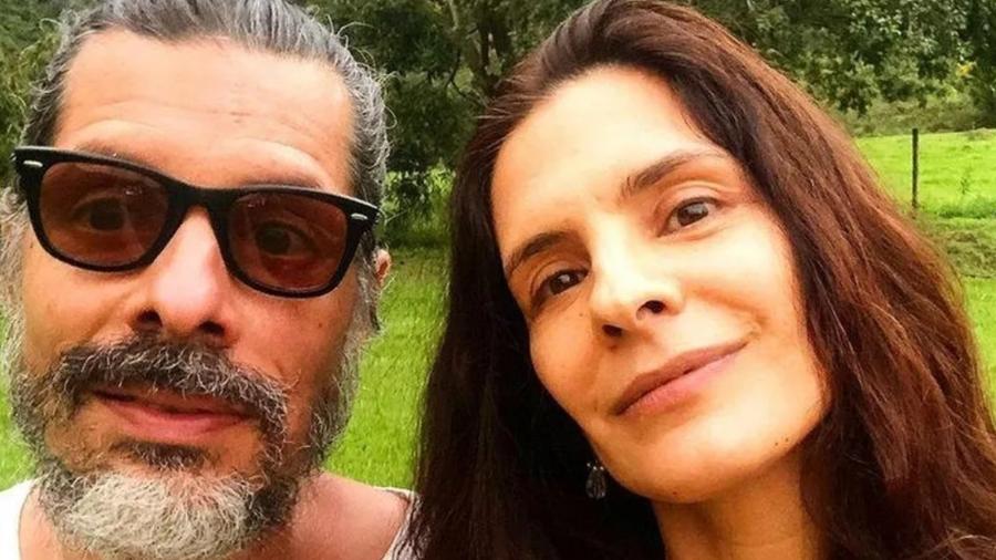 Helena Ranaldi conta início do casamento com o diretor Daniel Alvim