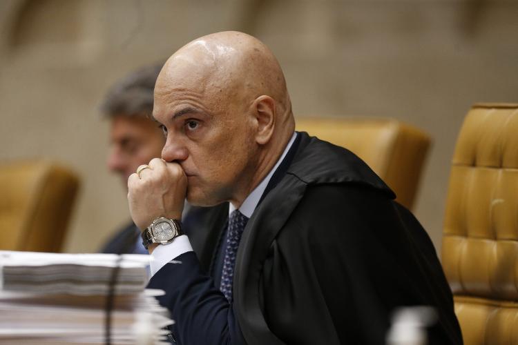 Alexandre de Moraes com relógio de luxo Patek Philippe Alexandre de Moraes com relógio de luxo Patek Philippe