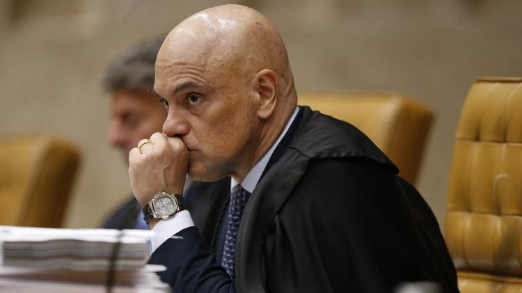 Alexandre de Moraes suspendeu os decretos e convocou a reunião de hoje no STF Alexandre de Moraes suspendeu os decretos e convocou a reunião de hoje no STF