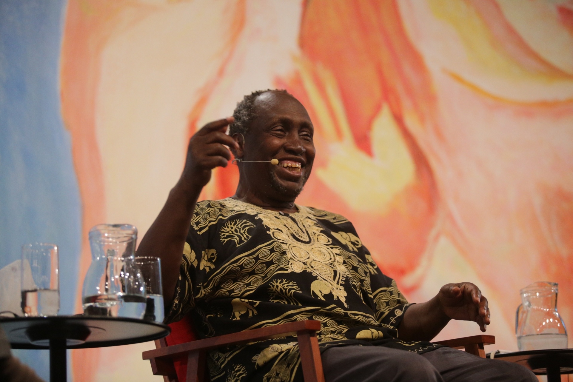 3.jul.2015 - Ngugi wa Thiong'o, escritor queniano e autor de obras em língua gikuyu, durante a Festa Literária Internacional de Paraty, FLIP 2015, na cidade de Paraty (RJ) - Luciana Serra/Futura Press/Folhapress