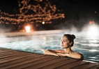 Aquecer a piscina de casa é possível e não tão caro quanto parece - Getty Images