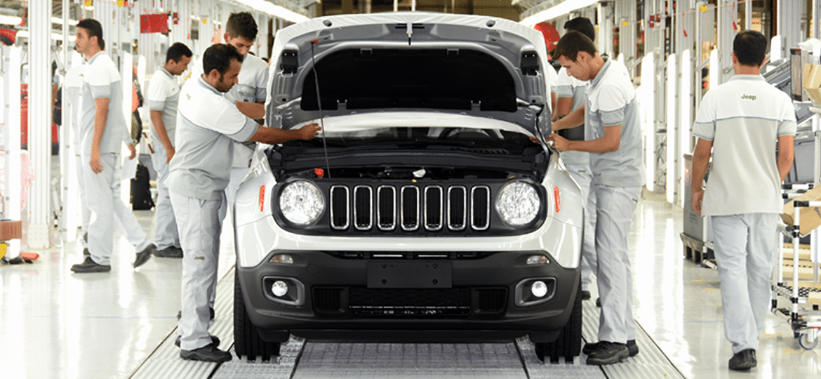 Linha de produção do Jeep Renegade em Goiana (PE): Fiat e Ford discordam sobre alterações em subsídios de IPI para fábricas instaladas no Nordeste - Murilo Góes/UOL
