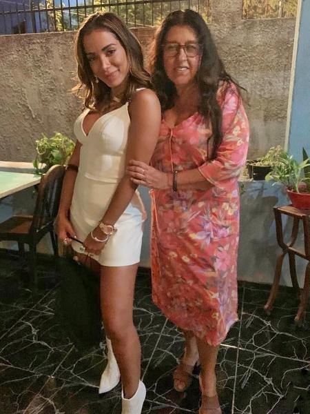 Regina Casé e Anitta nos bastidores de Amor de Mãe - Reprodução/Instagram