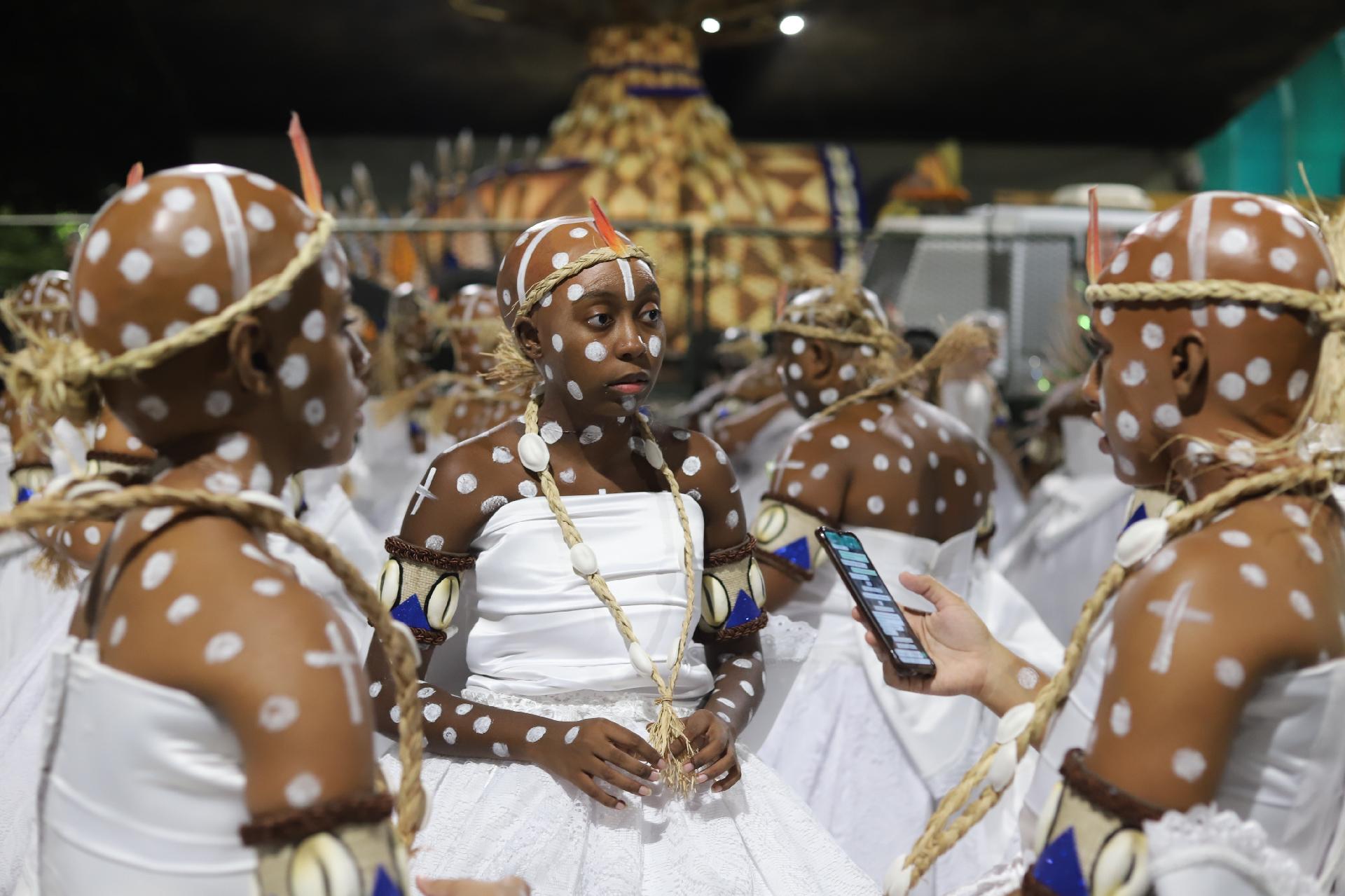 23.abr.2022 - Contração da Portela na Sapucaí - Zô Guimarães/UOL