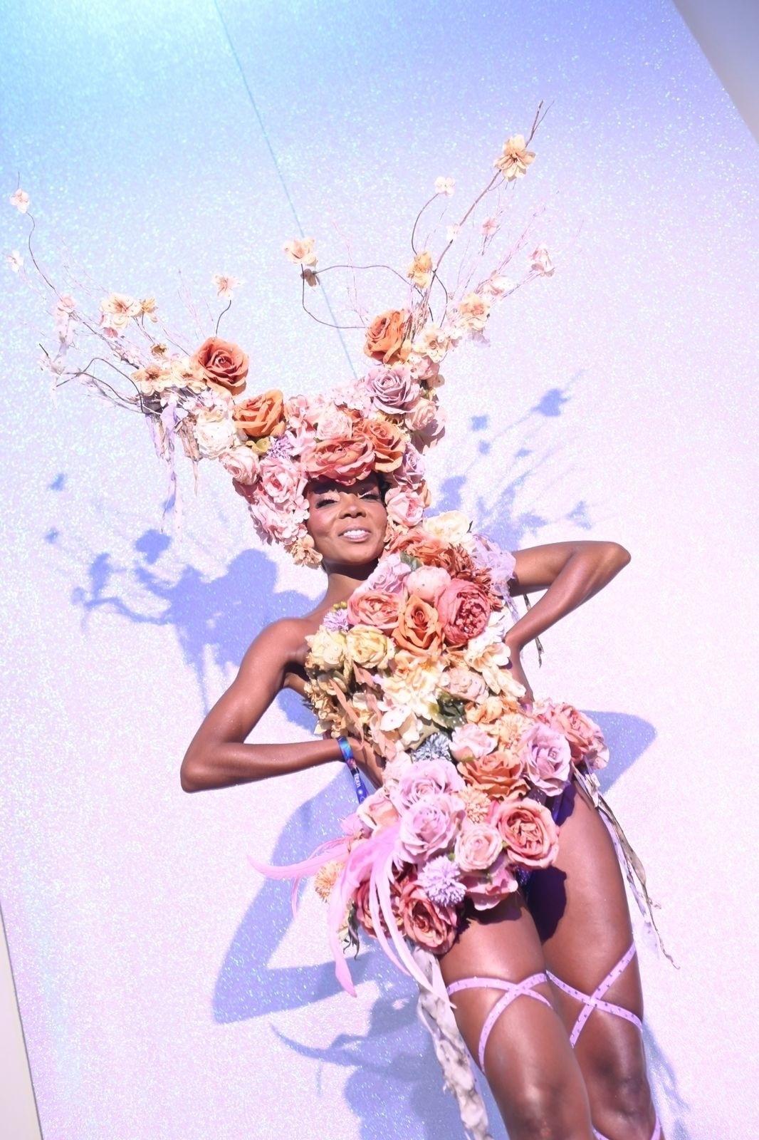 Baile da Vogue - Thelma Assis - Leca Novo