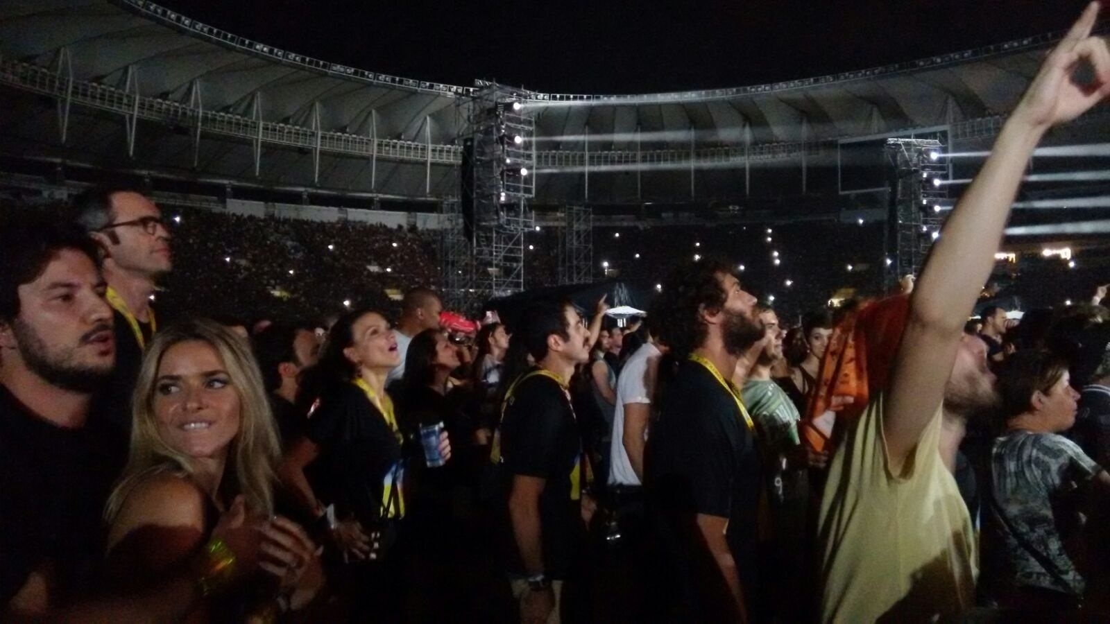 20.fev.2016 - Famosos no show do Rolling Stones no Rio de Janeiro - Giselle Almeida/UOL