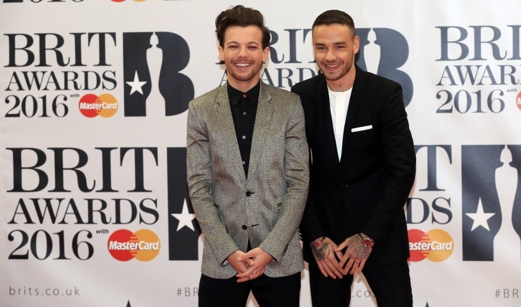 24.fev.2016 - Os cantores Louis Tomlinson e Liam Payne, do One Direction, chegam ao Brit Awards 2016, em Londres - Paul Hackett/Reuters